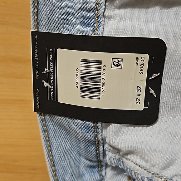 NWT Levi's Baggy Dad Wide Leg Lightwash womans jeans 32x32 - Picture 11 of 14